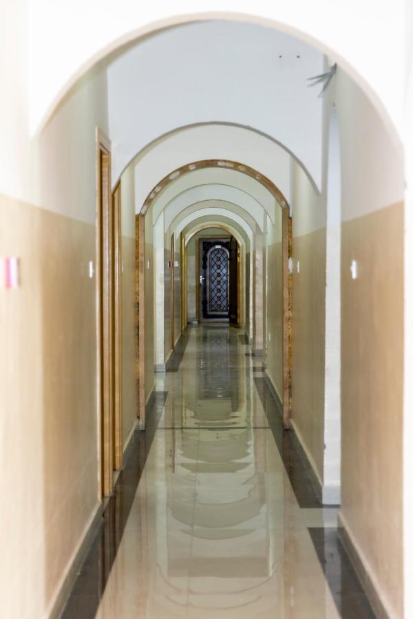 Arabian Sands Hotel فندق الرمال العربية Haima Экстерьер фото